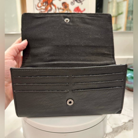 Vintage Roxy - Black Faux Leather Snap-Close Wallet - VGVC - Picture 10 of 17